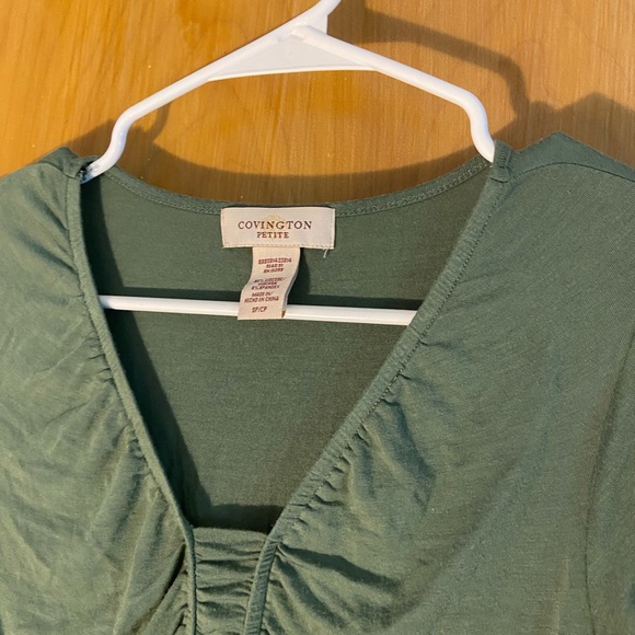 Y2K Olive Green Short Sleeve VNeck Stretchy Ruched Form Fitting Blouse - Picture 4 of 5